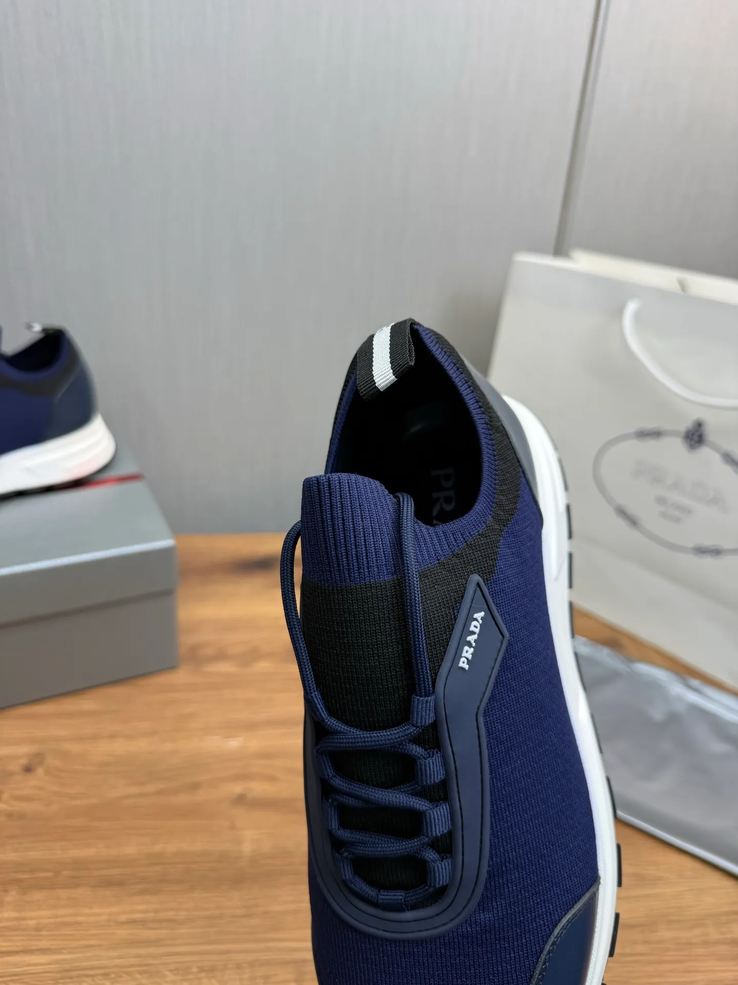 Men's shoes 💰500💰 [PRADA] Men's shoes are popular in the counter, official website is synchronized, 1 high-quality shipment ✔️Original fly-woven cowhide + cowhide lining, original original bottom, 38-45 (45 customized, non-refundable)